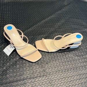 Marc Fisher Galvin Strappy Sandals, Women's Size 7.5M Beige MSRP $79 -
NEW